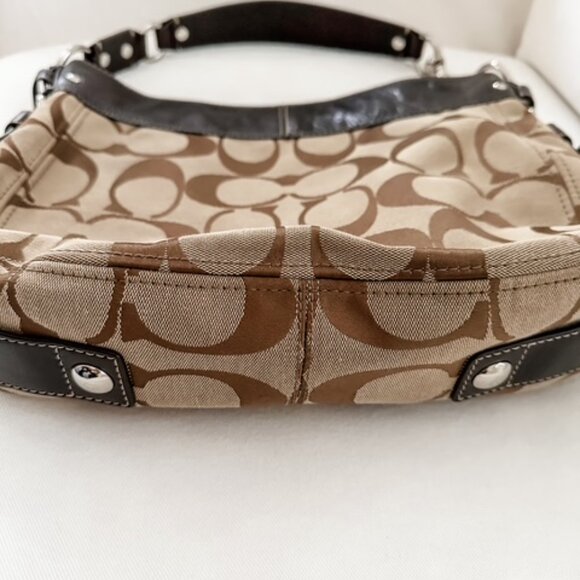 Coach Brown Leather Signature Shoulder Bag - Picture 5 of 8
